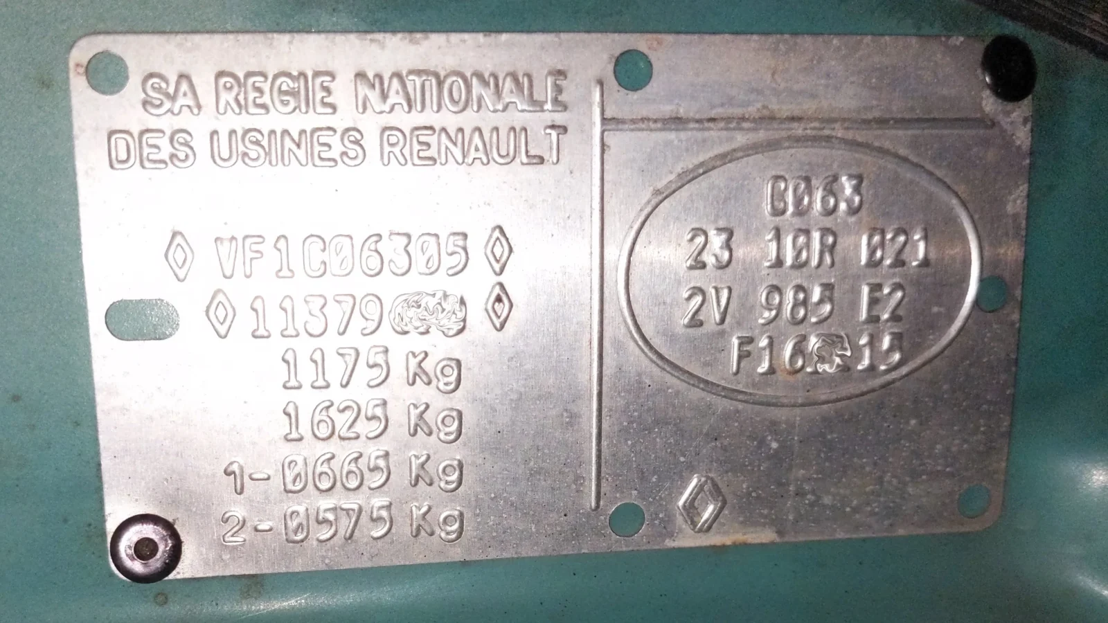 Plaque constructeur d'une Renault Twingo 1, Phase 1, de début de production.