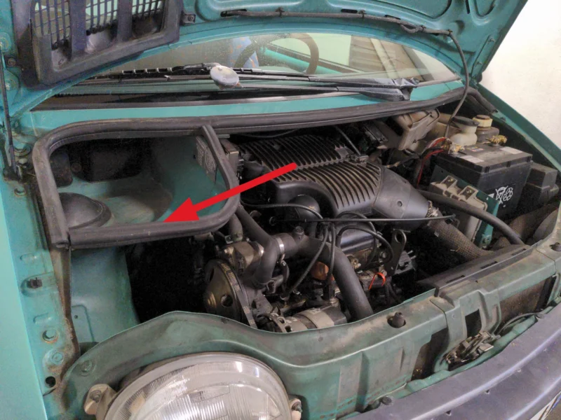Emplacement du numéro de chassis, sur Renault Twingo 1, avant 1997.
